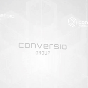 Conversio Group graues Logo auf grauem Hintergrund